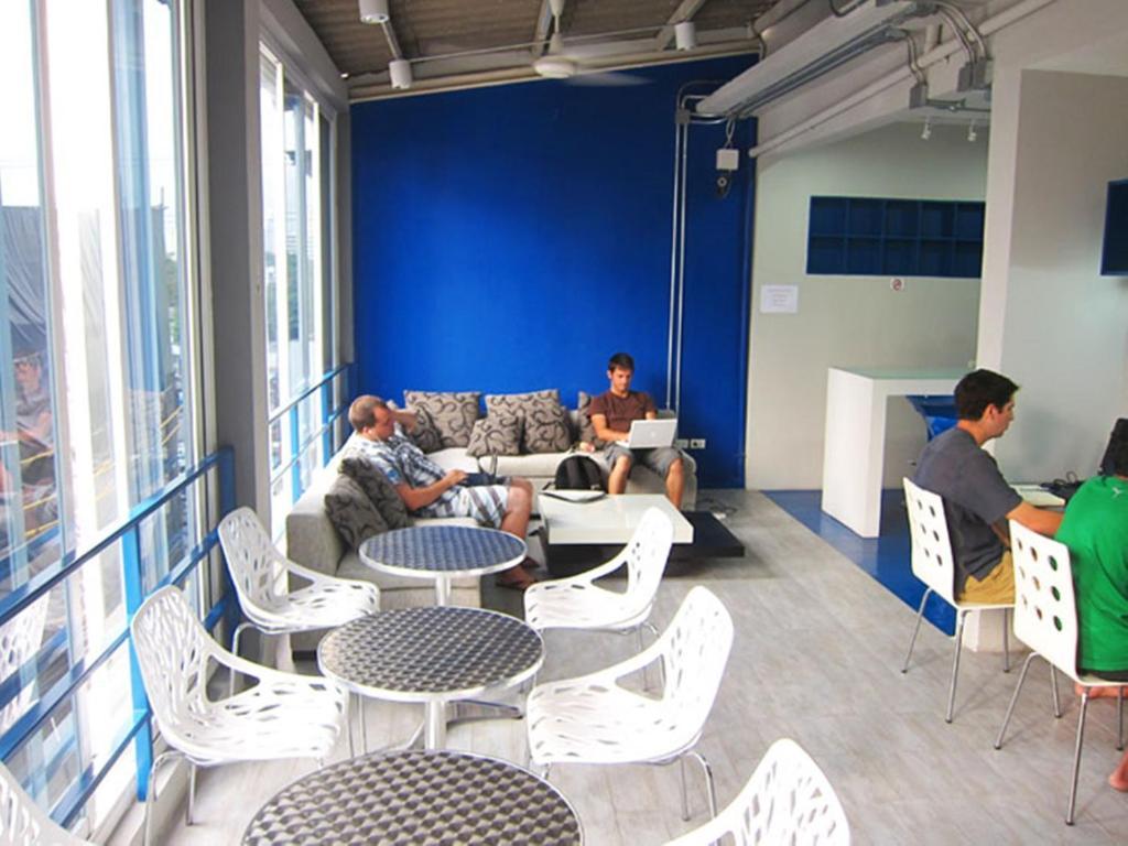 Jellybean Ezy Hostel Sathorn Бангкок Екстер'єр фото